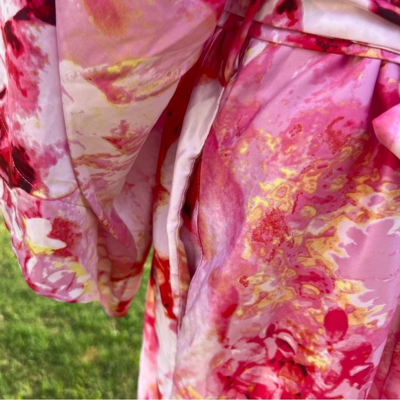 Natori Bloom Floral Pink And Red Robe - Picture 4 of 8